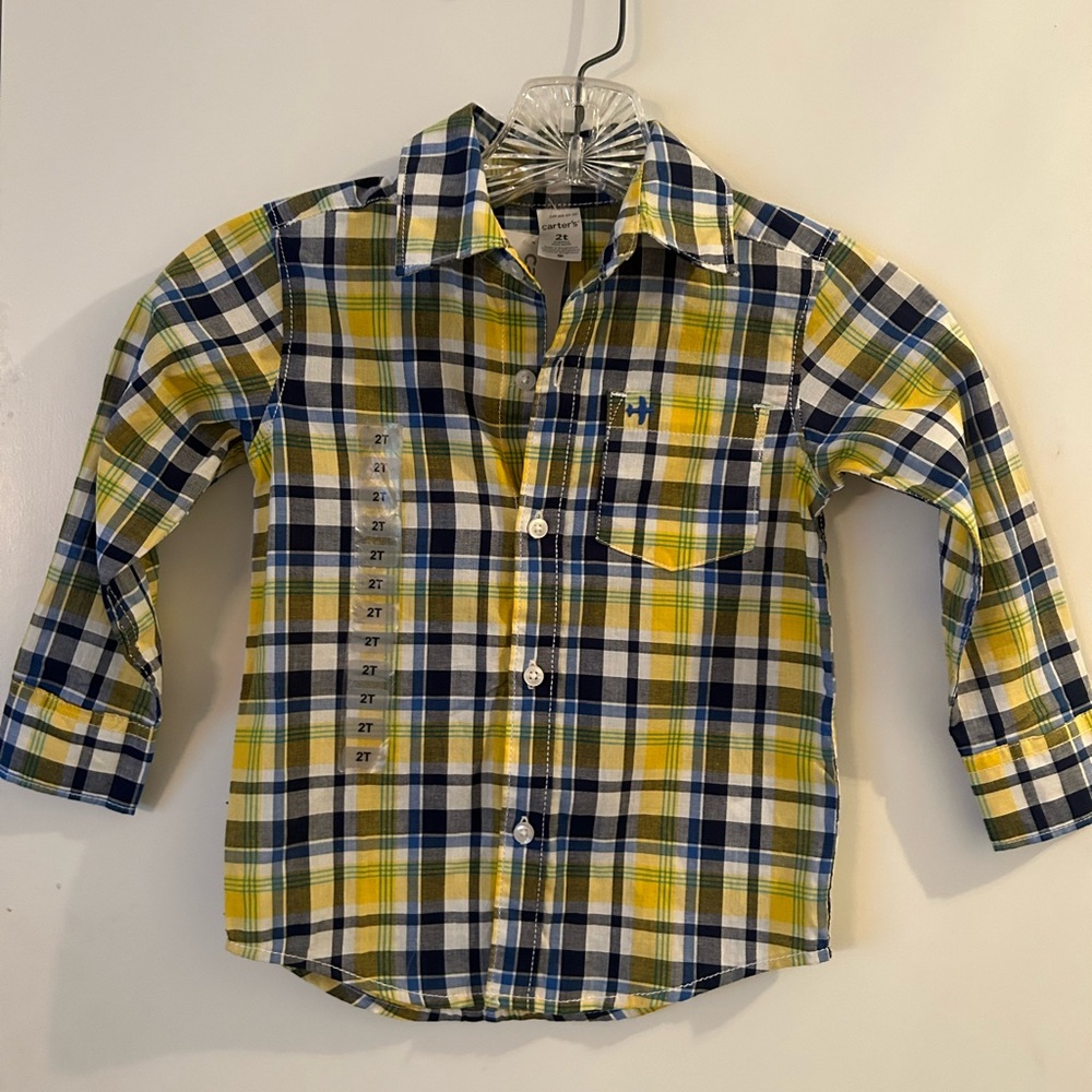 NWTs Carter’s Boys Sz 2T button down, long sleeve shirt.